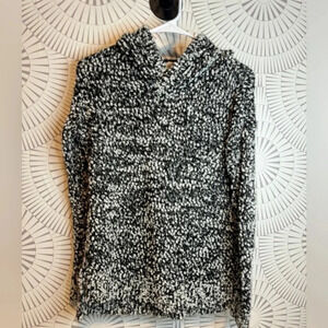 Hollister WOMENS HOODED SWEATER BLACK/OFF-WHITE
